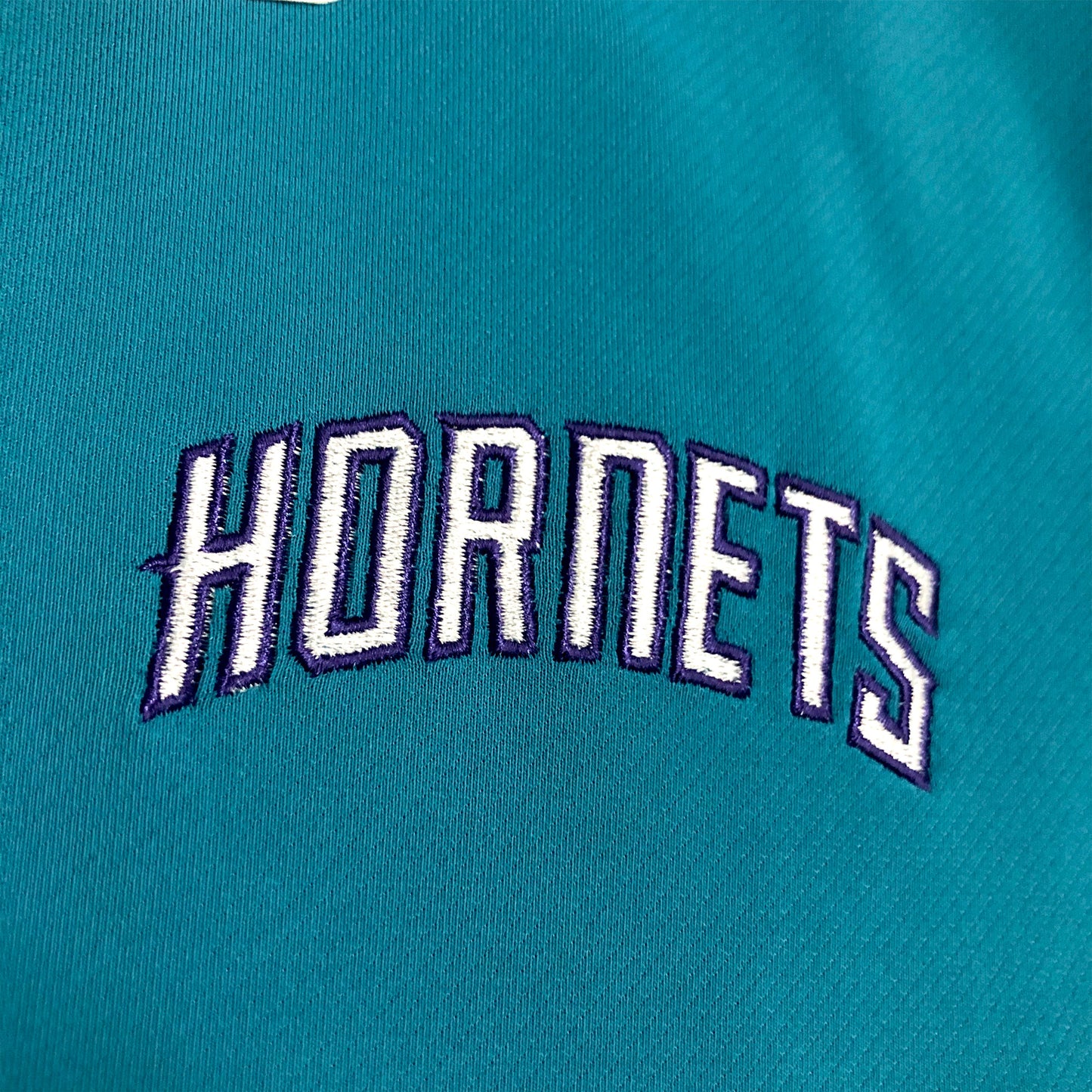 Polerón Hornets Pre-game Style - Celeste