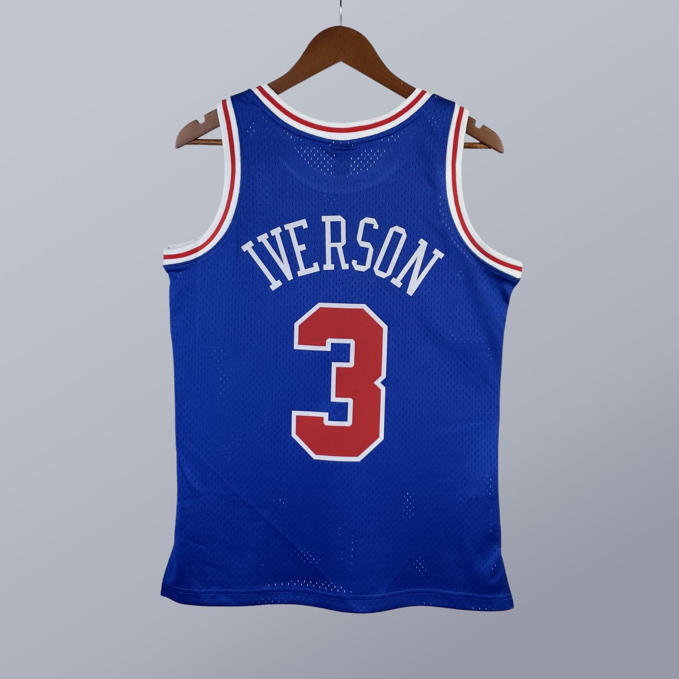 Allen Iverson - Seven Sixers Jersey - Hardwood Classics 1996/97 Swingman Azul