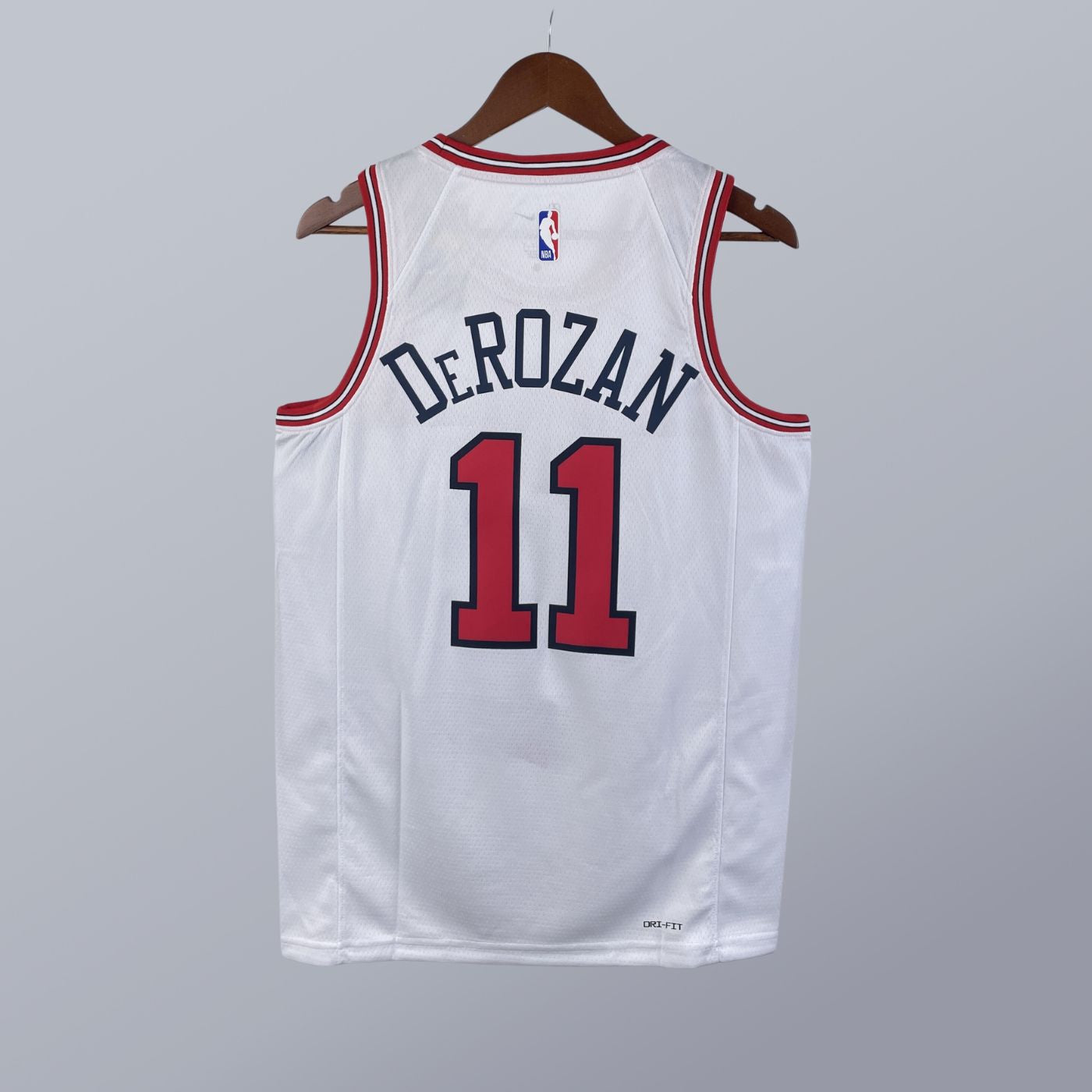 DeMar DeRozan - Bulls Jersey - Association Edition Swingman 2022/23