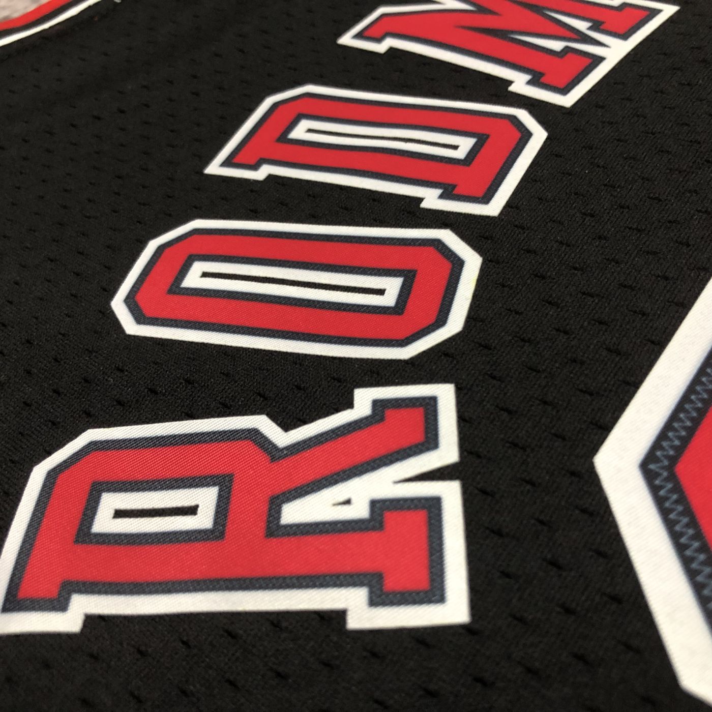 Dennis Rodman - Bulls Jersey - Hardwood Classics 1997/98 Swingman Negra