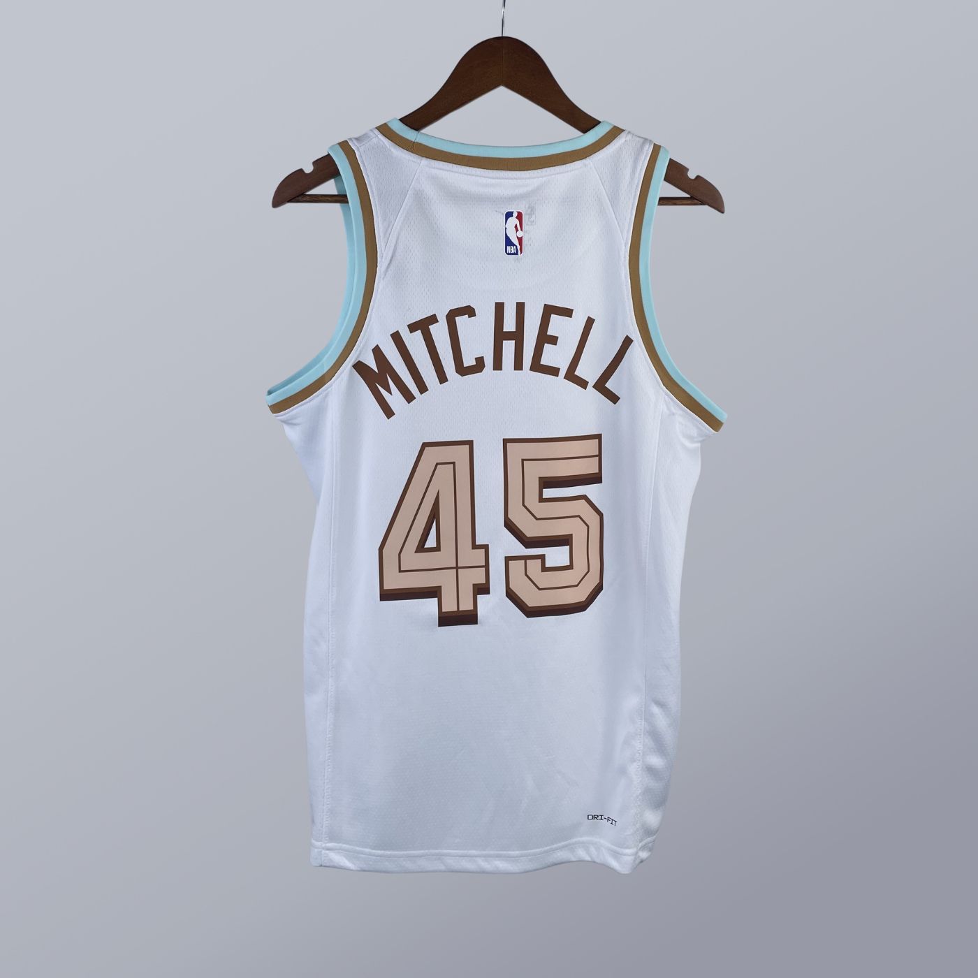 Donovan Mitchell - Cavaliers Jersey - City Edition Swingman 2022/23