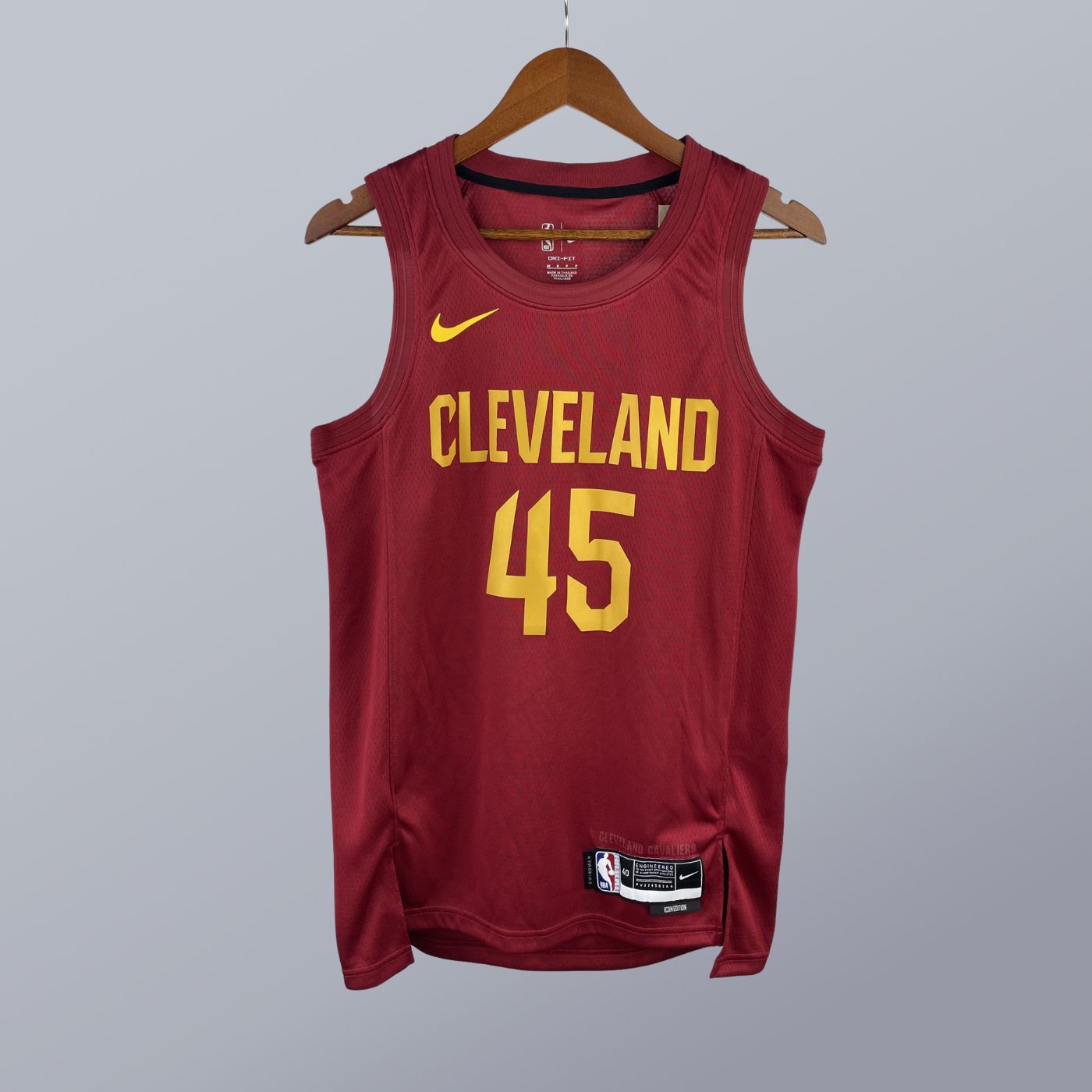 Donovan Mitchell - Cavaliers Jersey - Icon Edition Swingman 2023/24