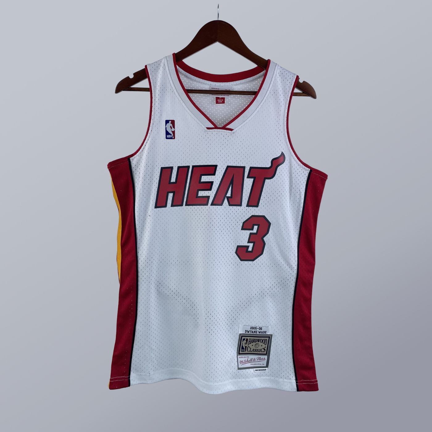 Dwyane Wade - Heat Jersey - Hardwood Classics 2005/06 Swingman Blanca
