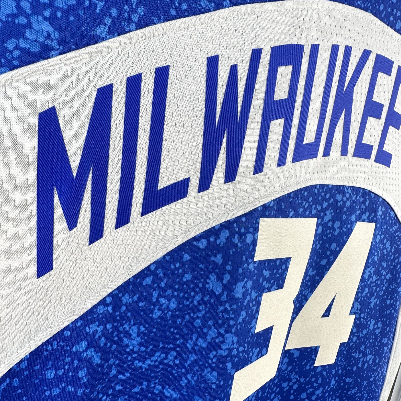 Giannis Antetokounmpo - Bucks Jersey - City Edition Swingman 2023/24