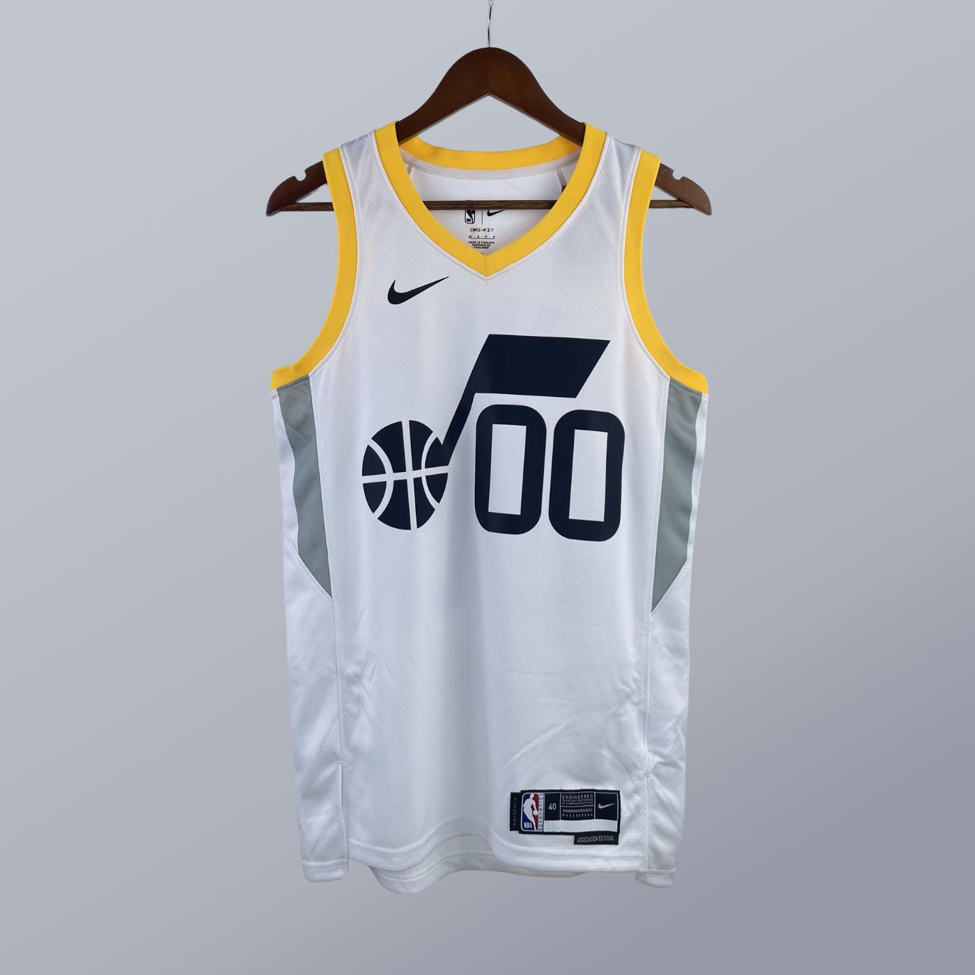 Jordan Clarkson - Jazz Jersey - Association Edition Swingman 2023/24