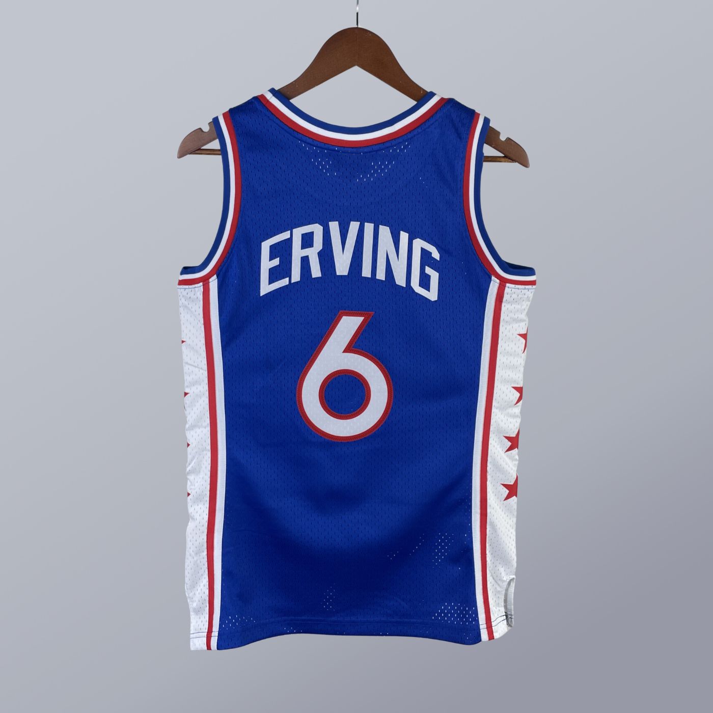 Julius Erving - Seven Sixers Jersey - Hardwood Classics 1982/83 Swingman Azul