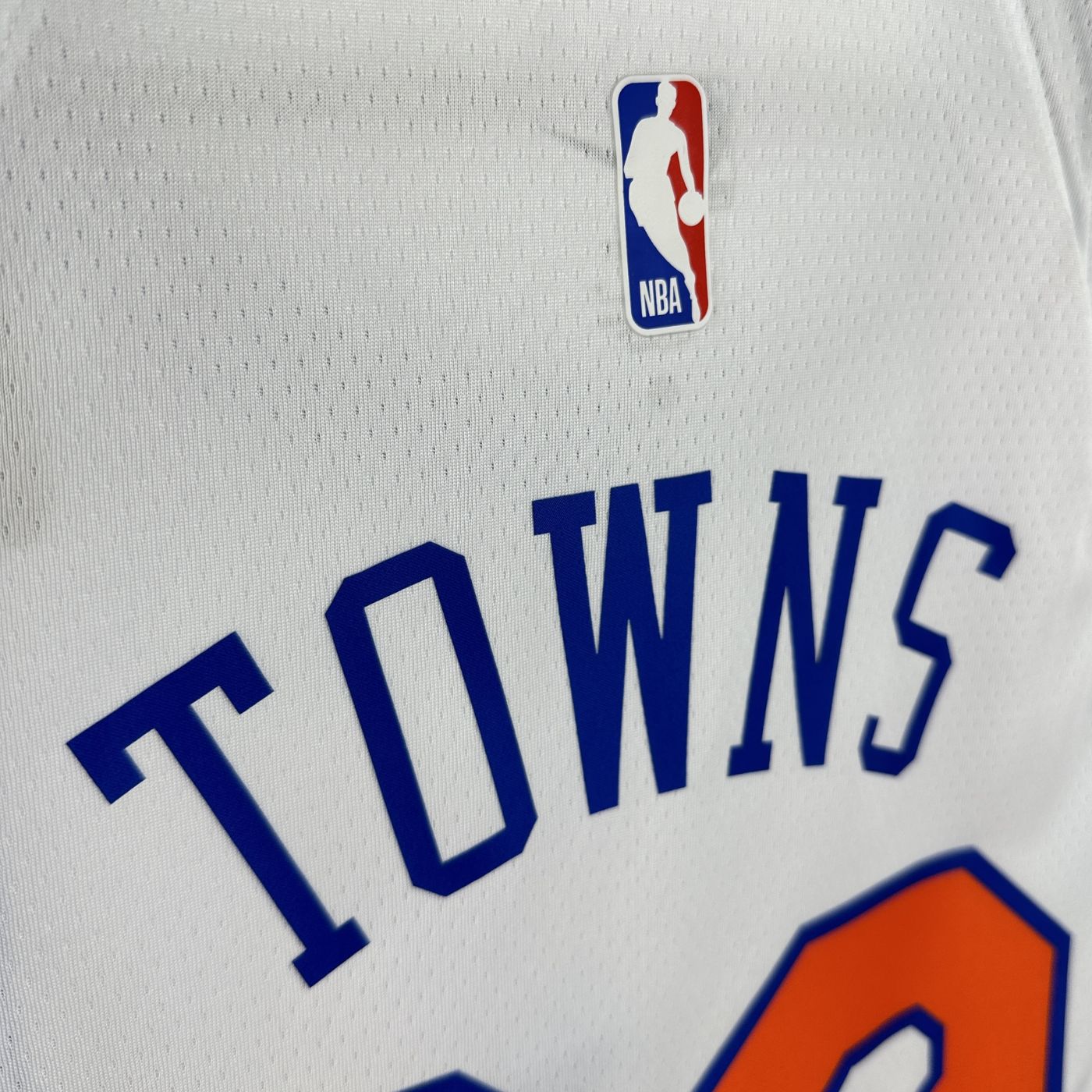 Karl Anthony Towns – Knicks Jersey – Association Edition Swingman 2023/24
