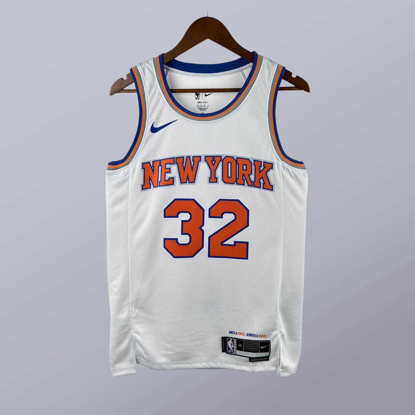 Karl Anthony Towns – Knicks Jersey – Association Edition Swingman 2023/24