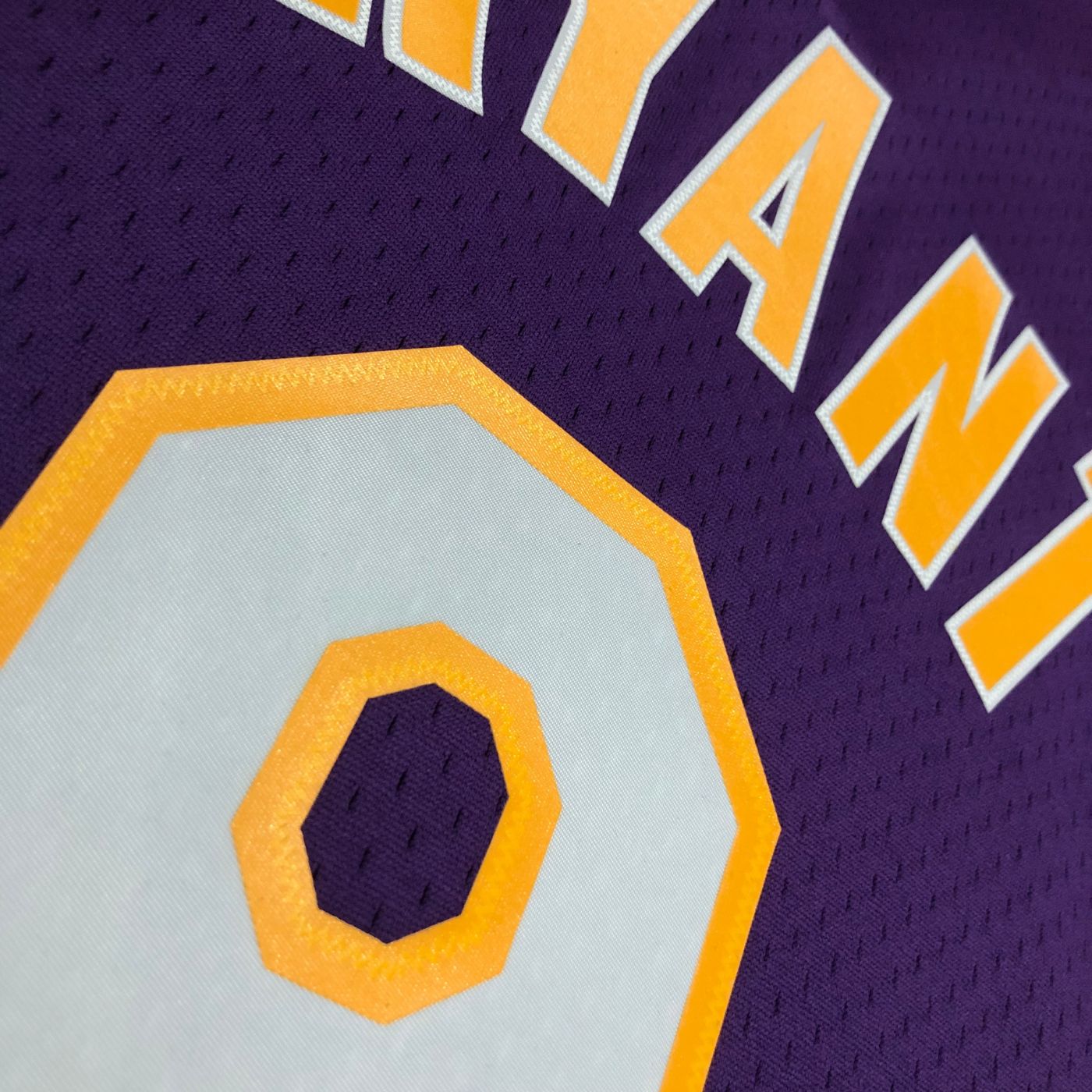 Kobe Bryant - Lakers Jersey - Hardwood Classics 2000/01 Swingman Morada