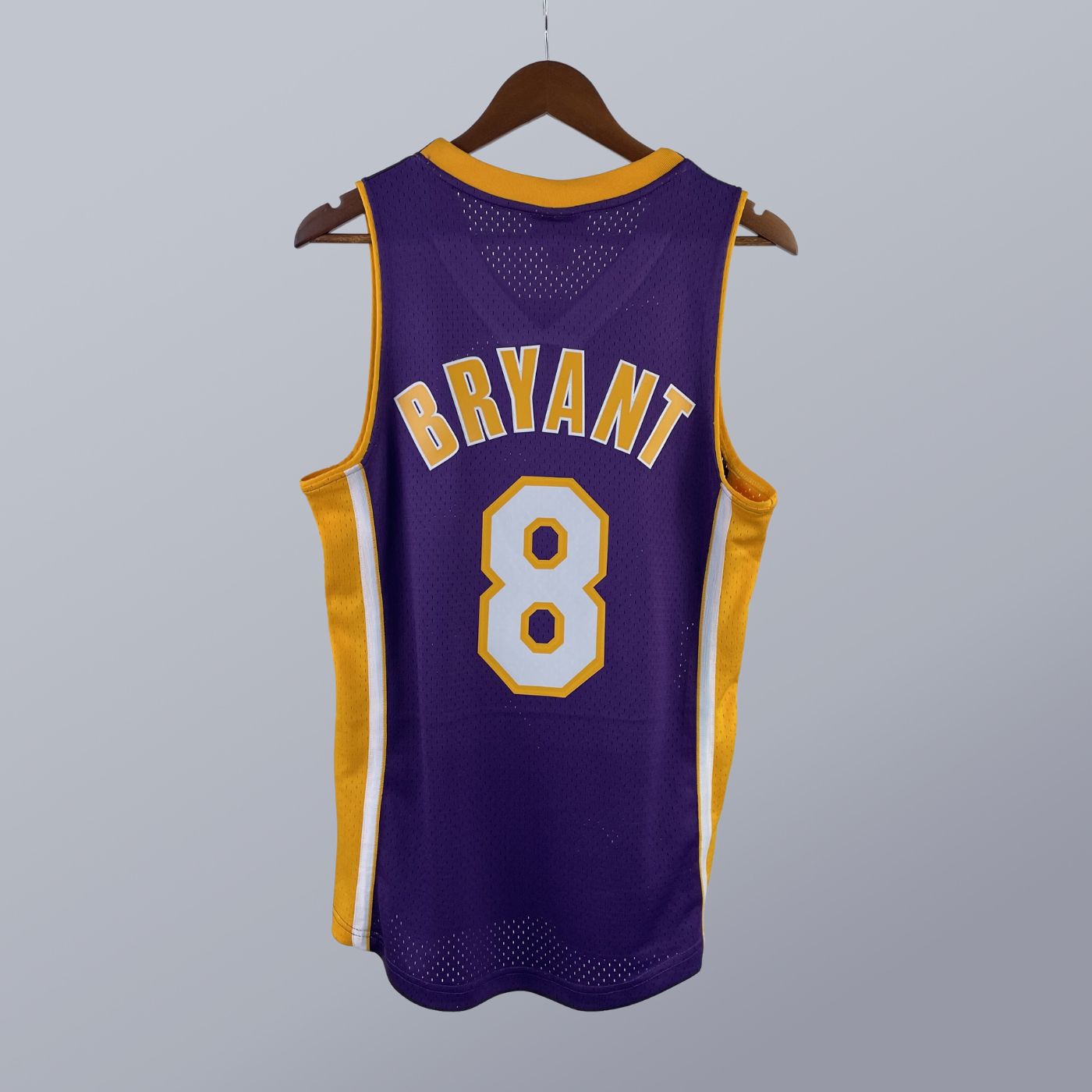 Kobe Bryant - Lakers Jersey - Hardwood Classics 2000/01 Swingman Morada