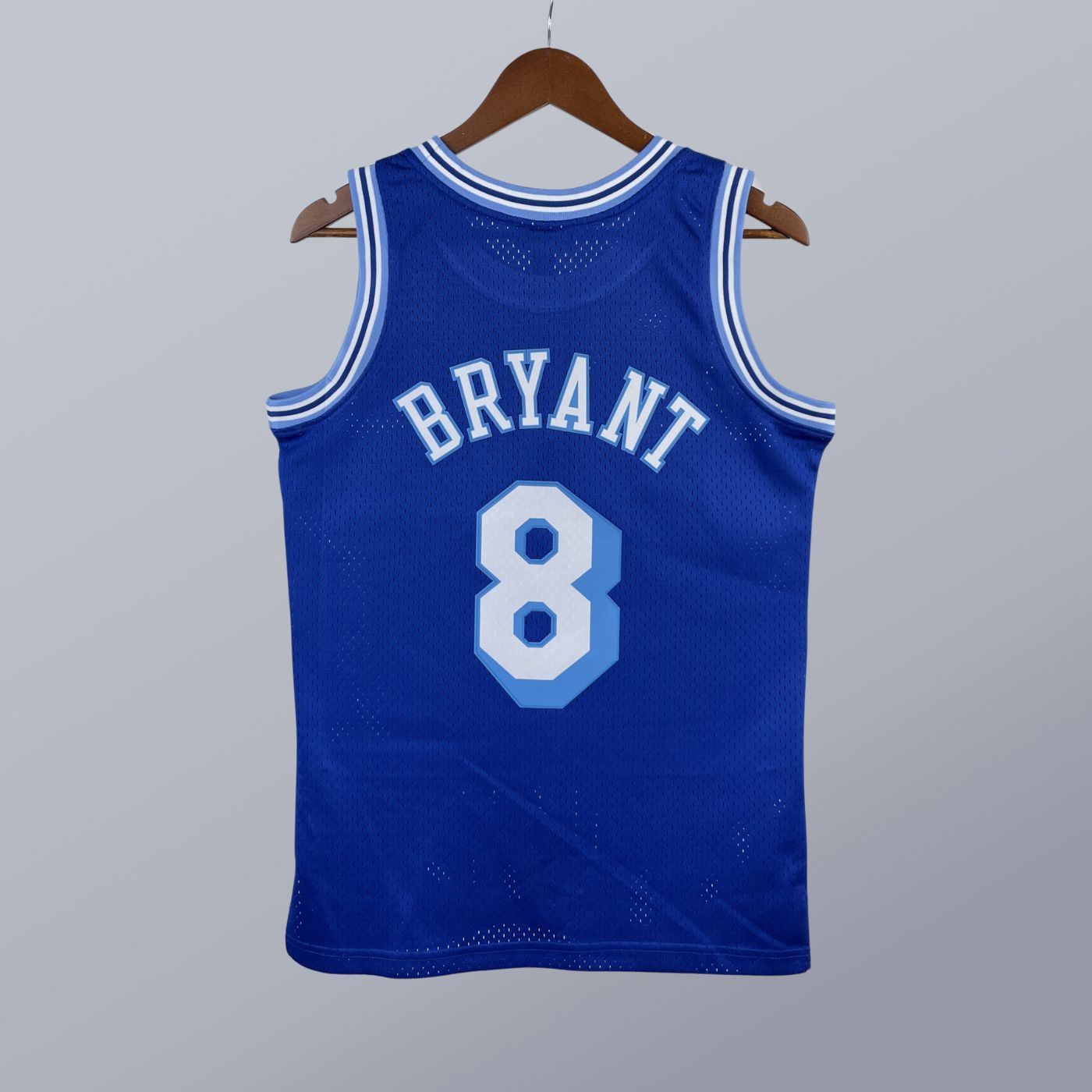 Kobe Bryant - Lakers Jersey - Hardwood Classics 1996/97 Swingman Azul