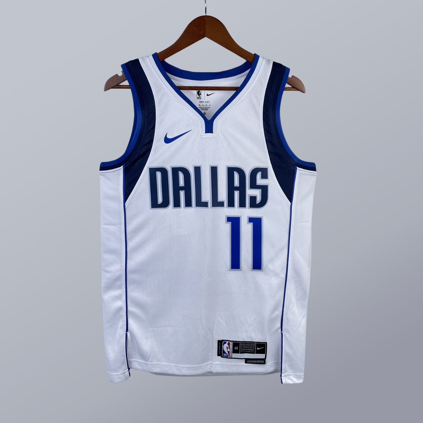 Kyrie Irving - Mavs Jersey - Association Edition Swingman 2022/23