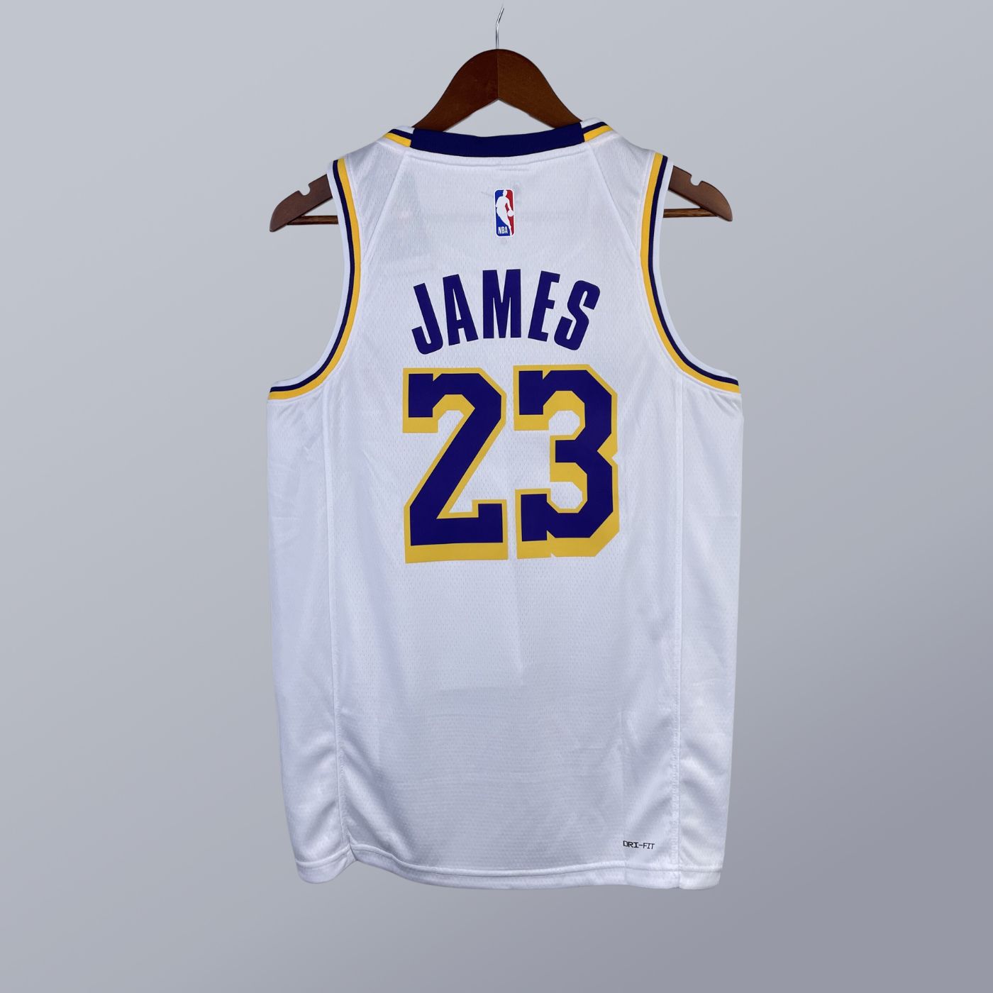 LeBron James - Lakers Jersey - Association Edition Swingman 2023/24