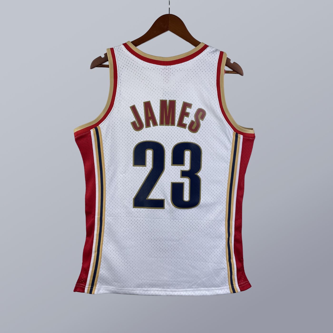 LeBron James - Cavaliers Jersey - Hardwood Classics 2003/04 Swingman Blanca