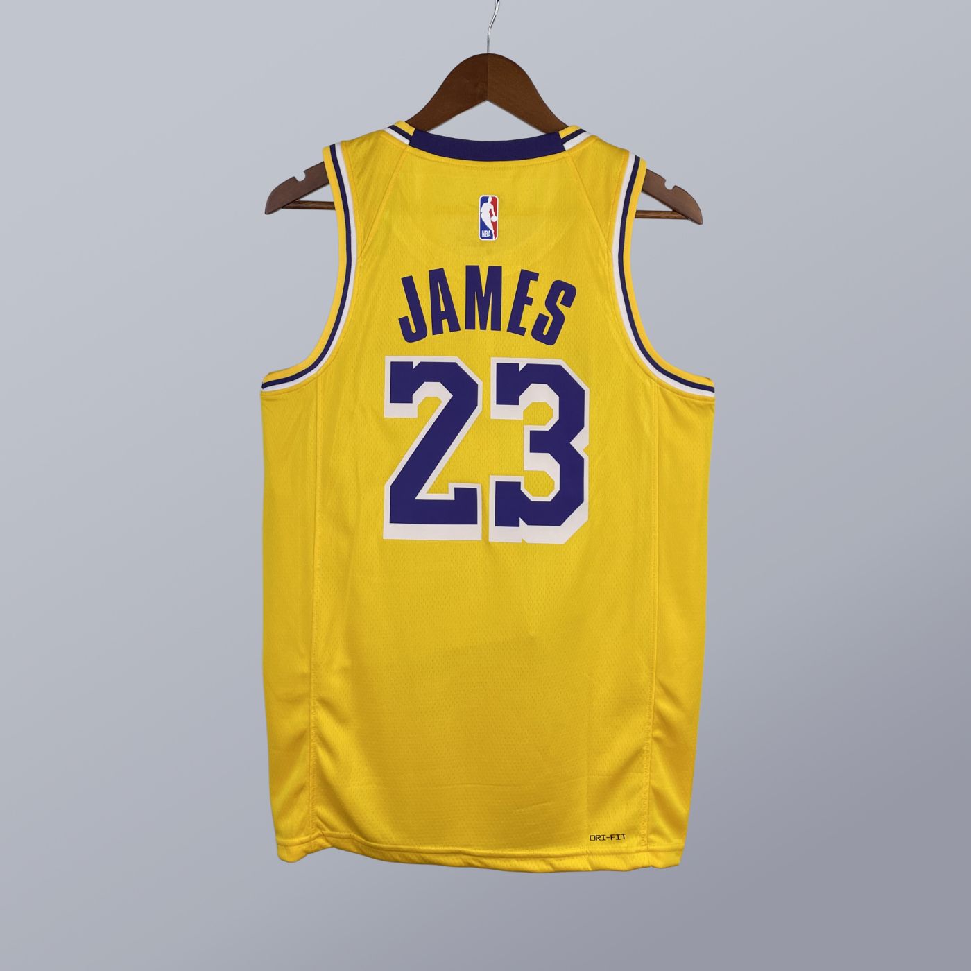 LeBron James - Lakers Jersey - Icon Edition Swingman 2022/23