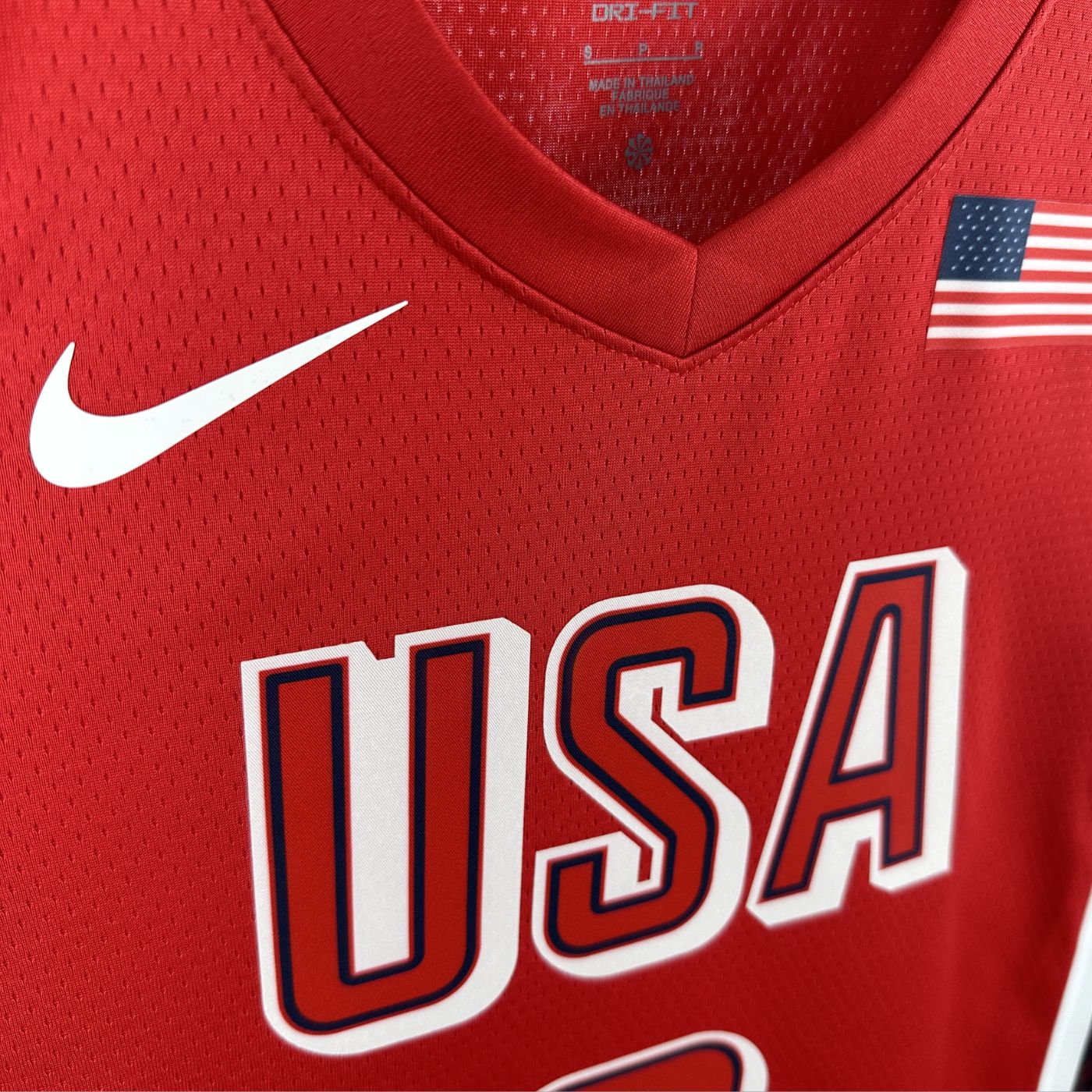 LeBron James - USA Basketball Jersey - 2024 Edition Roja
