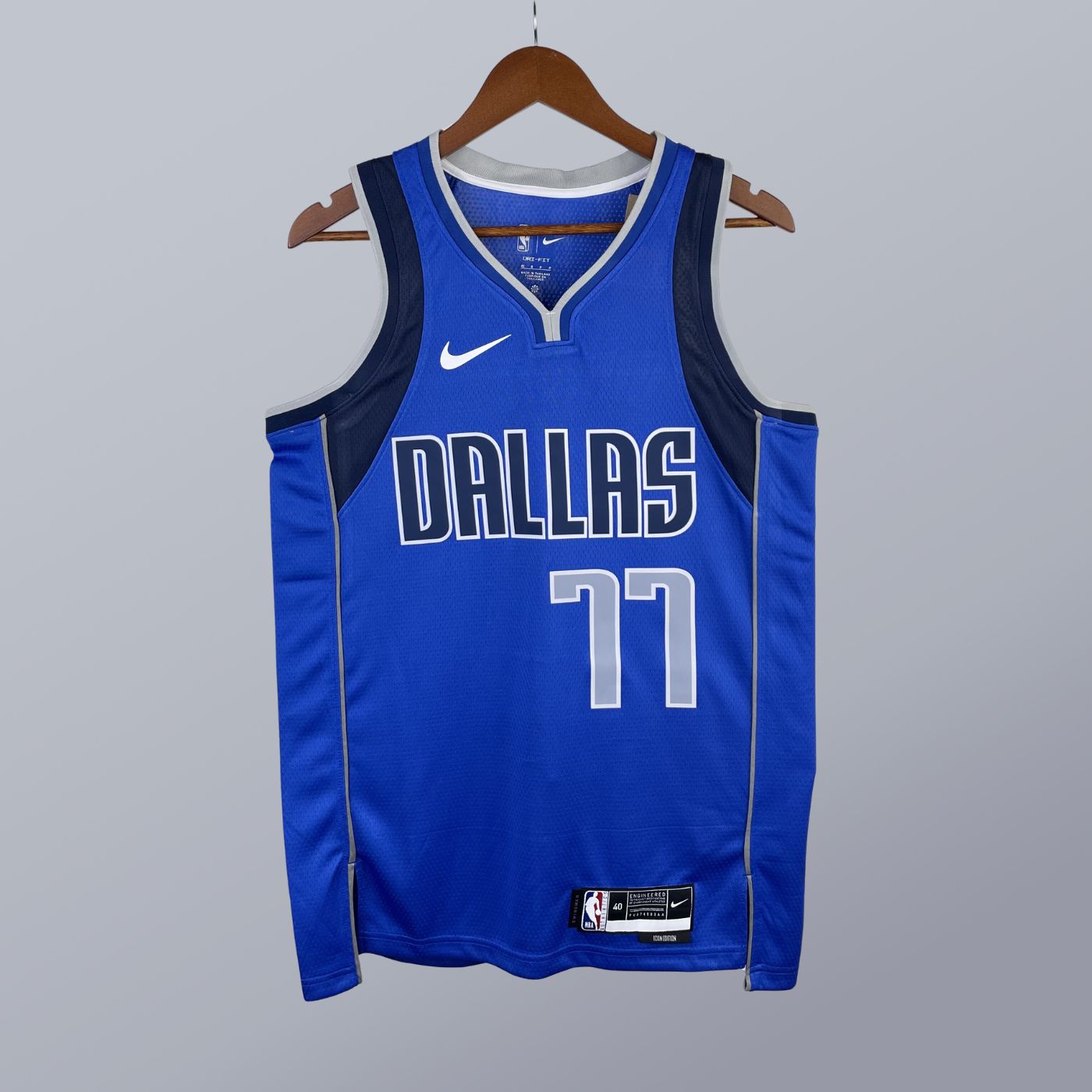 Luka Doncic - Mavs Jersey - Icon Edition Swingman 2022/23