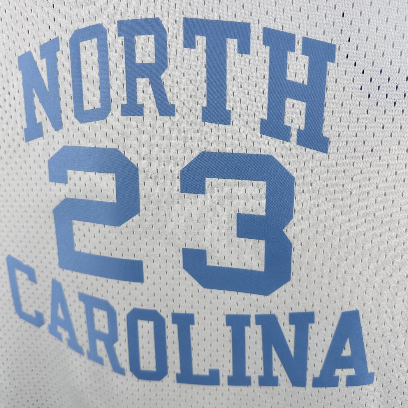 Michael Jordan - North Carolina Jersey - College Vault 1983/84 Swingman Blanca