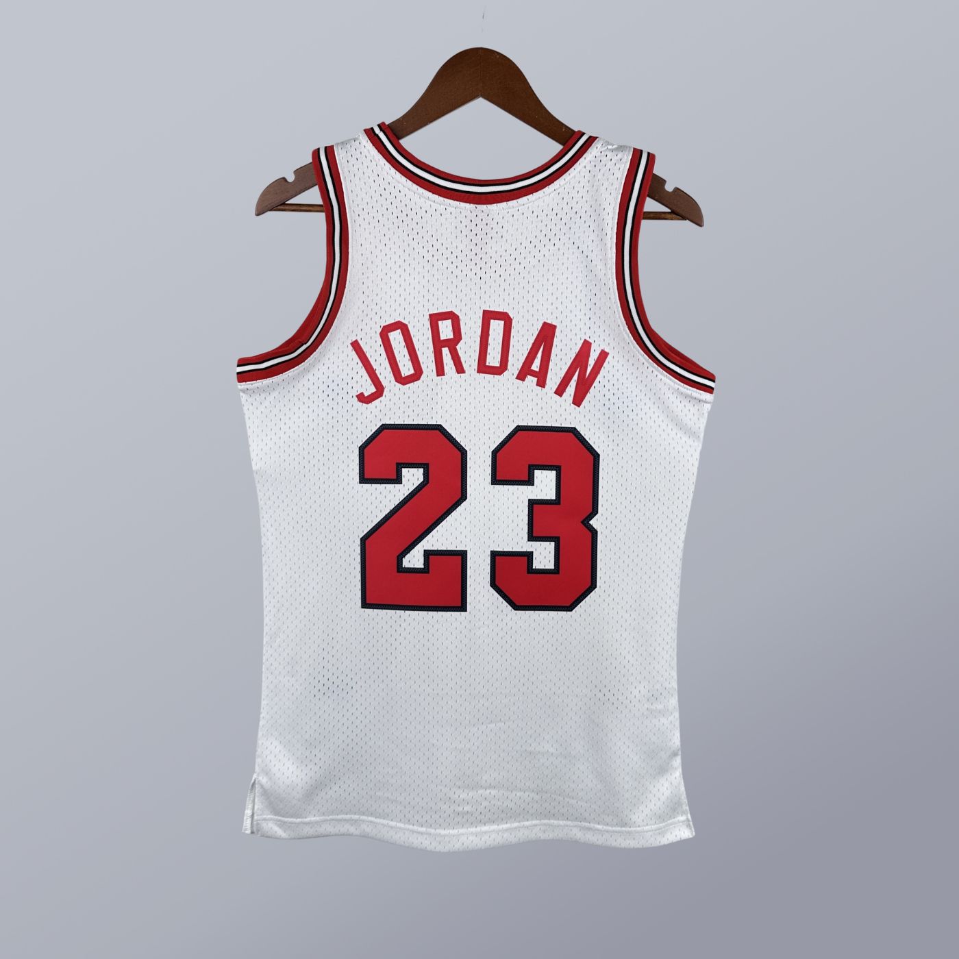 Michael Jordan - Bulls Jersey - Hardwood Classics 1984/85 Swingman Blanca
