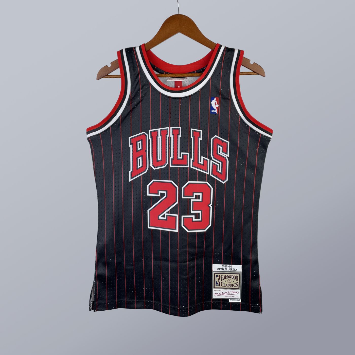 Michael Jordan - Bulls Jersey - Hardwood Classics 1995/96 Swingman Negra