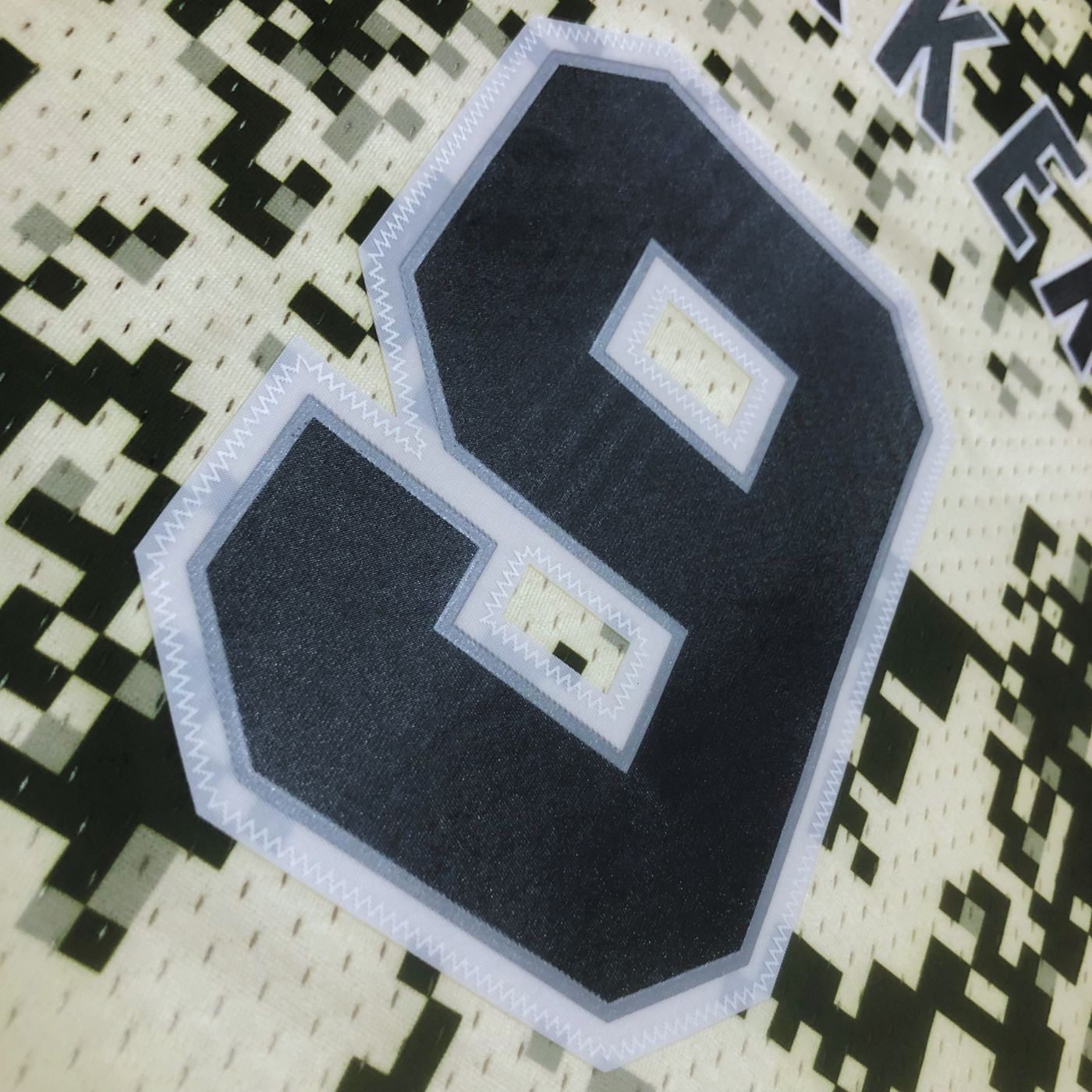 Tony Parker - Spurs Jersey - Hardwood Classics 2013/14 Swingman Pixel Cream