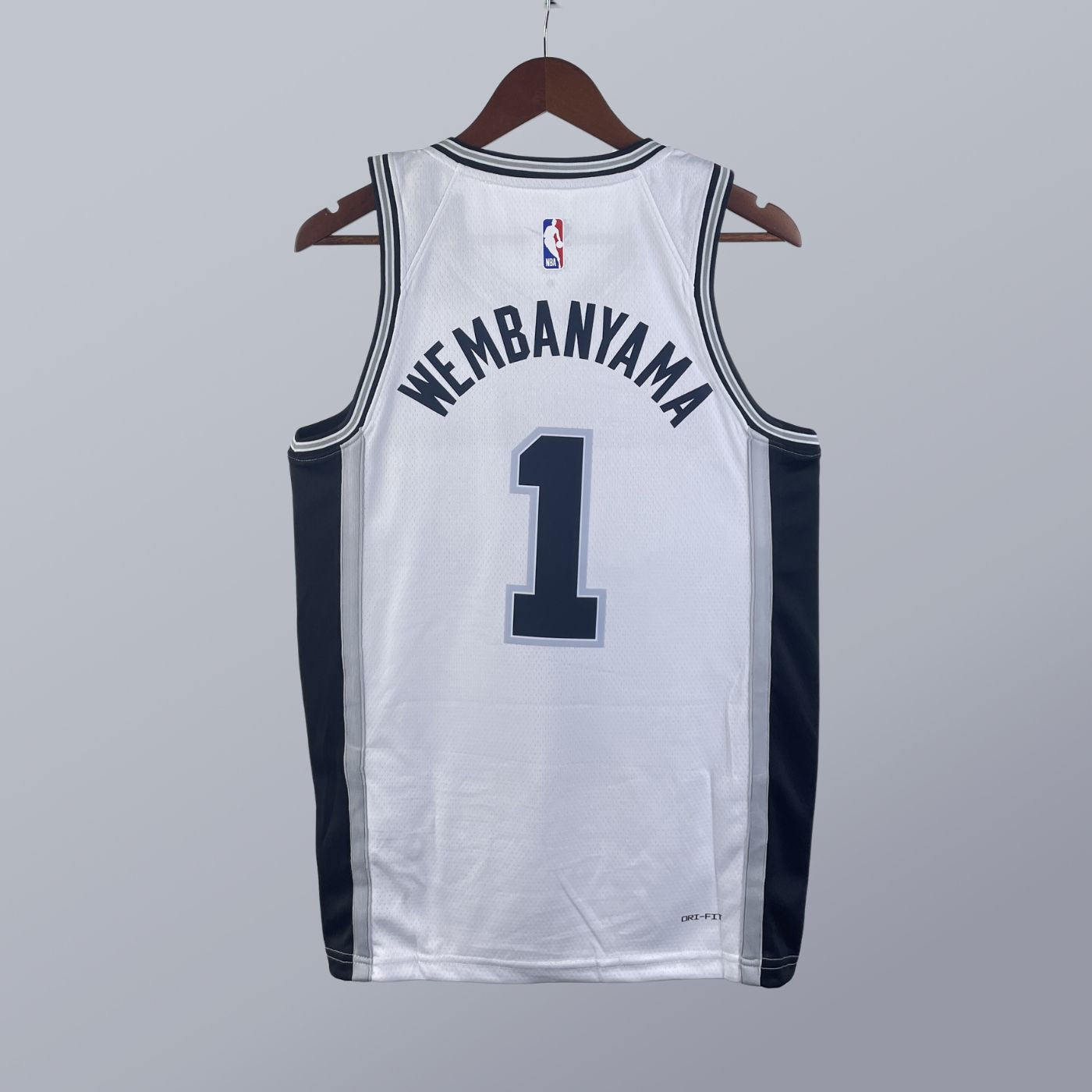 Victor Wembanyama – Spurs Jersey – Association Edition Swingman 2023/24