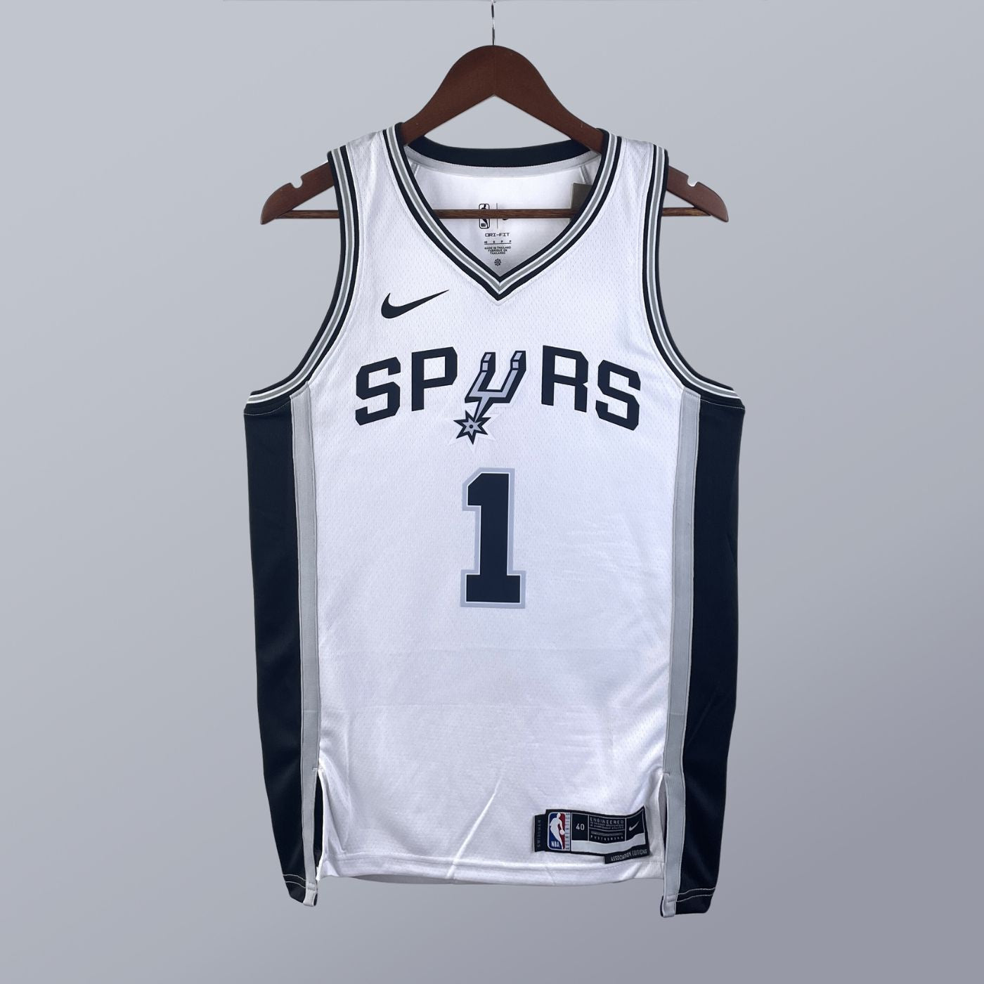 Victor Wembanyama – Spurs Jersey – Association Edition Swingman 2023/24