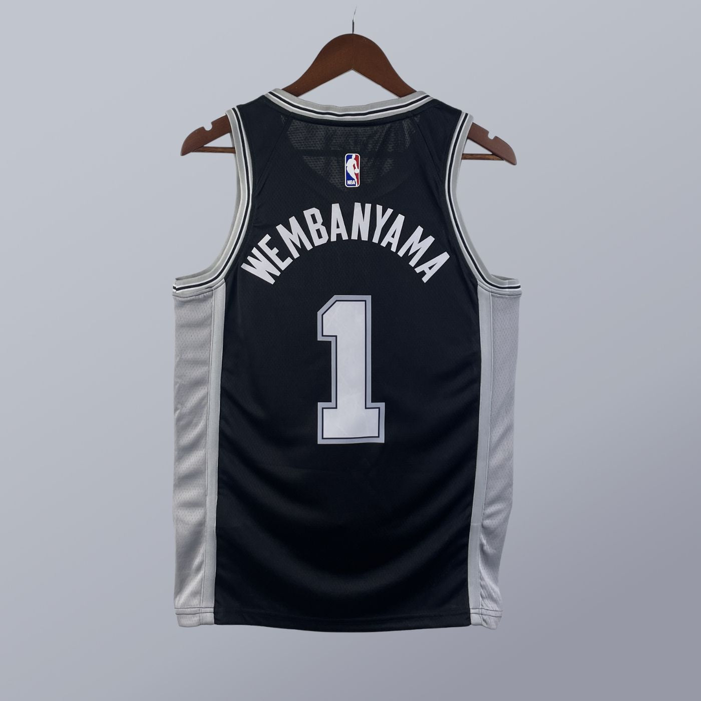 Victor Wembanyama – Spurs Jersey – Icon Edition Swingman 2023/24