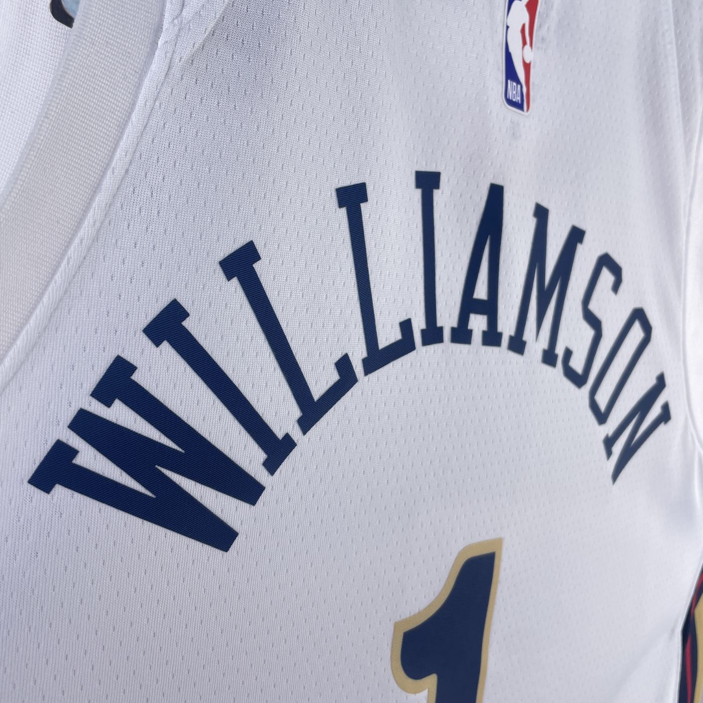 Zion Williamson – Pelicans Jersey – Association Edition Swingman 2023/24
