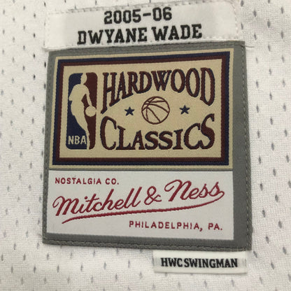 Dwyane Wade - Heat Jersey - Hardwood Classics 2005/06 Swingman Blanca