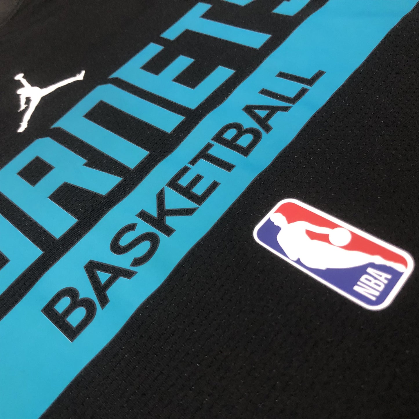 Training Style – Hornets Jersey – Negra