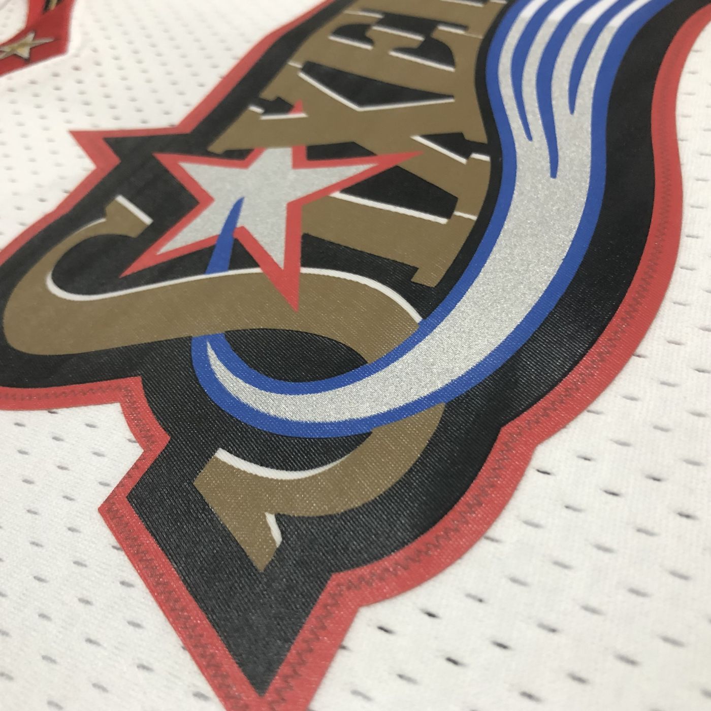 Allen Iverson - Seven Sixers Jersey - Hardwood Classics 1997/98 Swingman Blanca