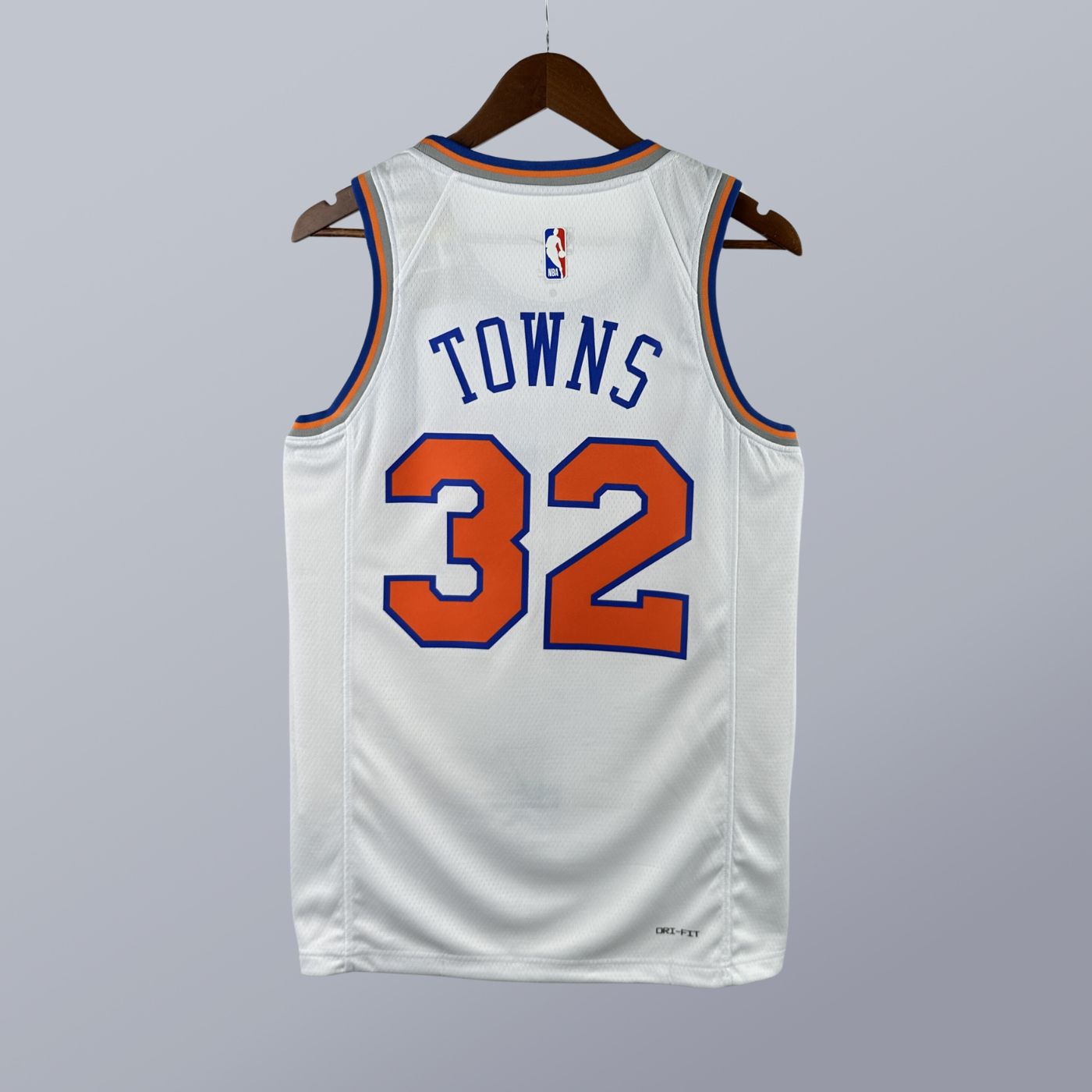 Karl Anthony Towns – Knicks Jersey – Association Edition Swingman 2023/24