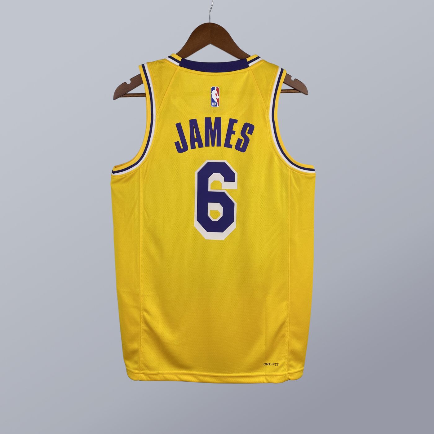 LeBron James - Lakers Jersey - Icon Edition Swingman 2023/24