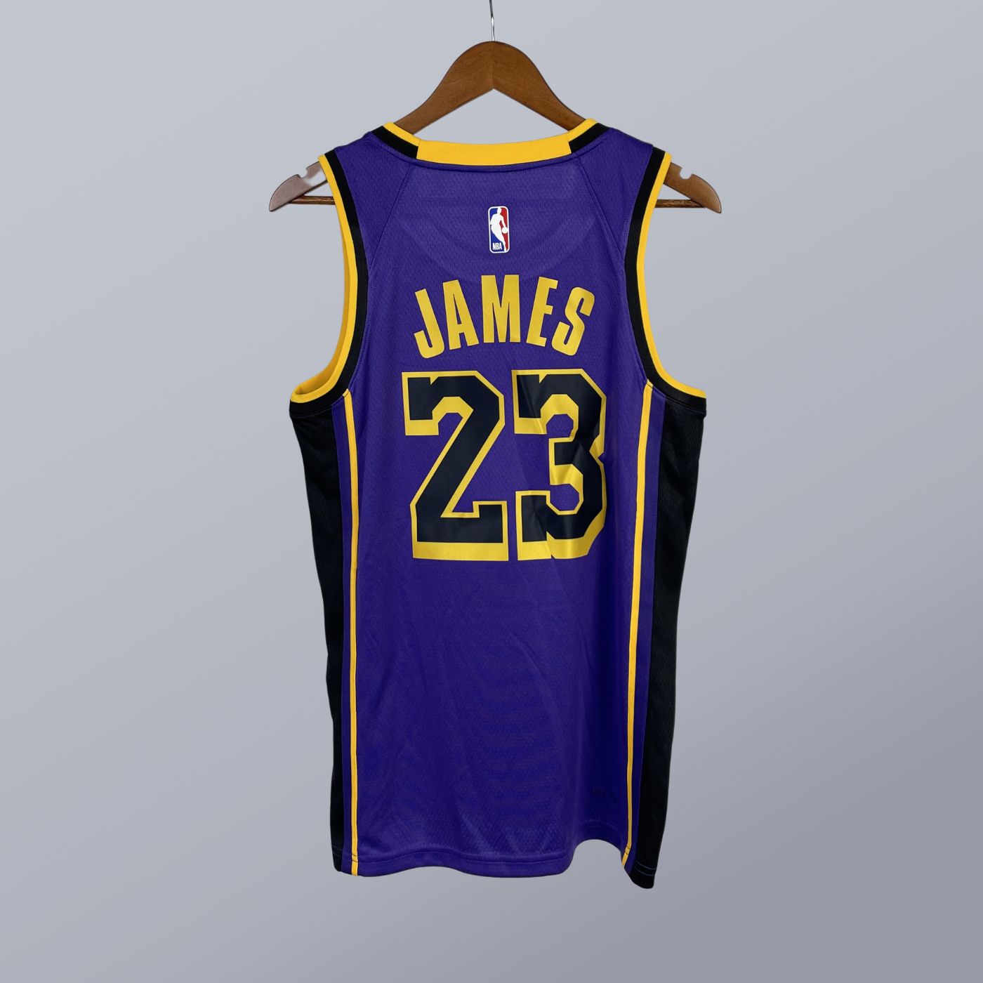 LeBron James - Lakers Jersey - Statement Edition Swingman 2023/24