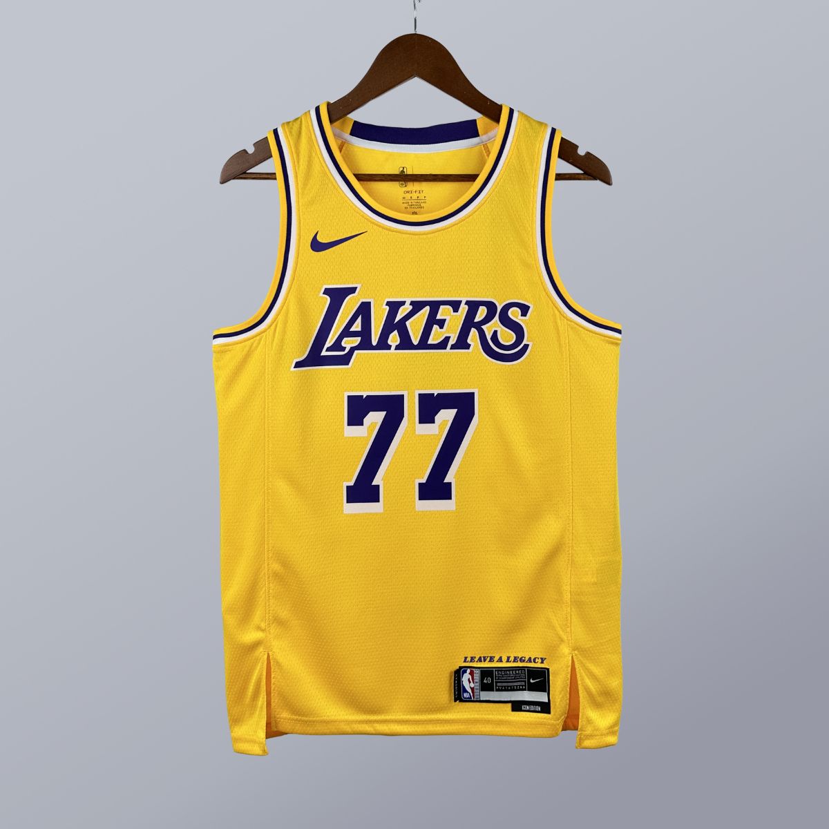Luka Doncic - Lakers Jersey - Icon Edition Swingman 2024/25