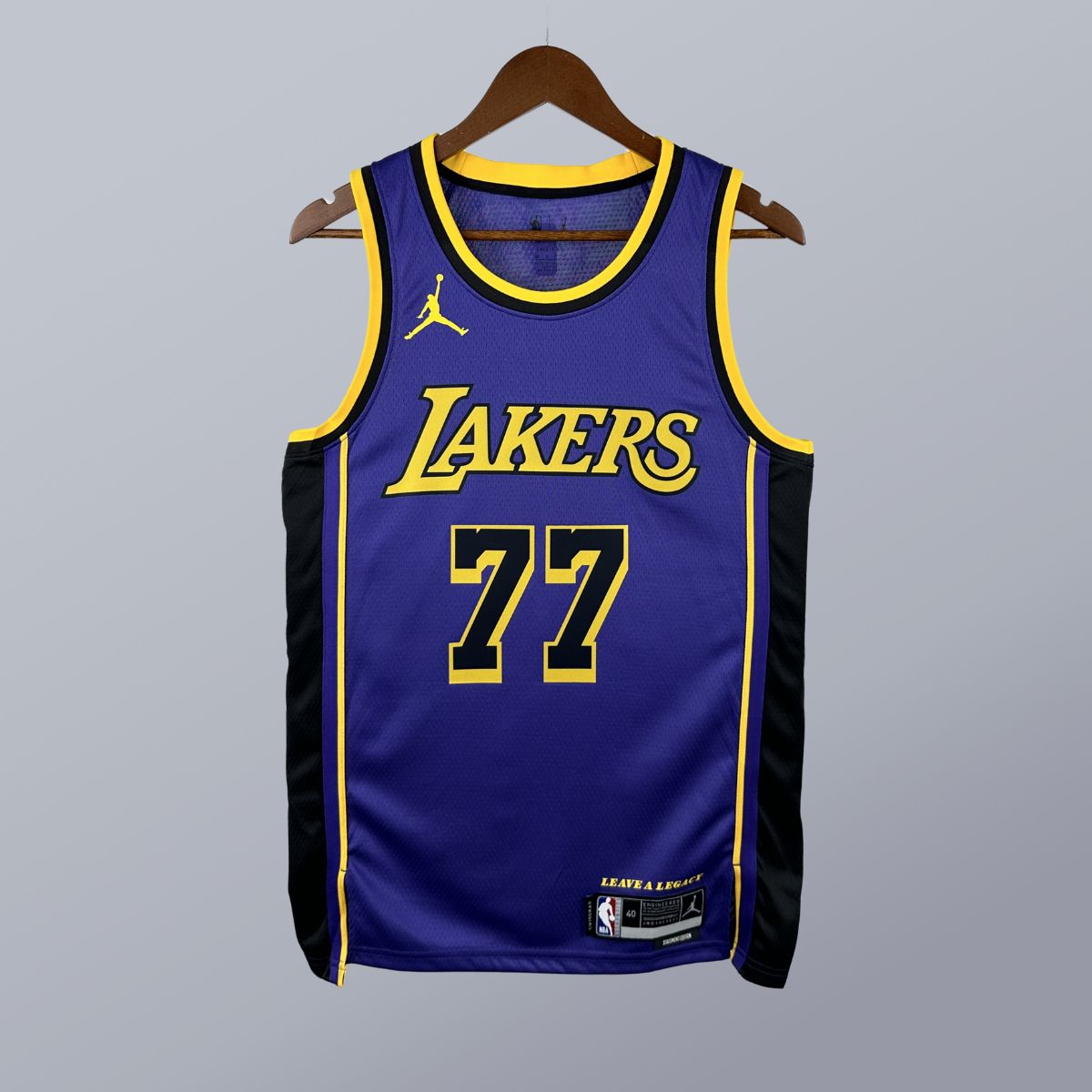 Luka Doncic - Lakers Jersey - Statement Edition Swingman 2024/25