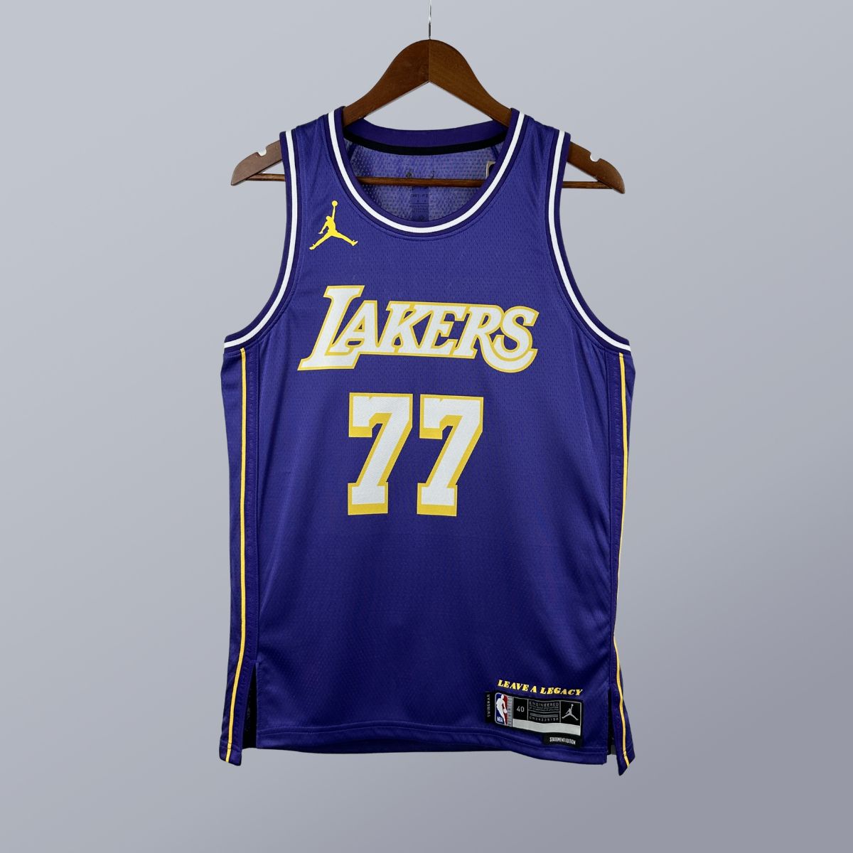 Luka Doncic - Lakers Jersey - Statement Edition Swingman 2025/26