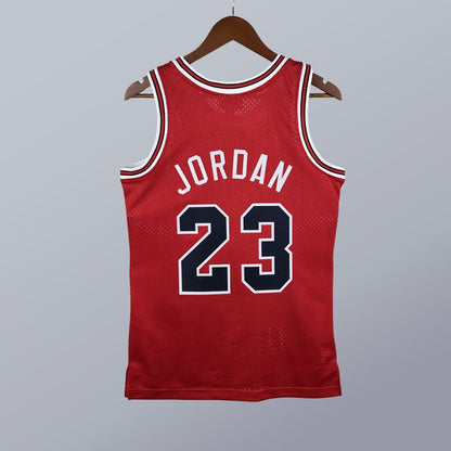 Michael Jordan - Bulls Jersey - Hardwood Classics 1984/85 Swingman Roja