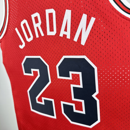 Michael Jordan - Bulls Jersey - Hardwood Classics 1984/85 Swingman Roja