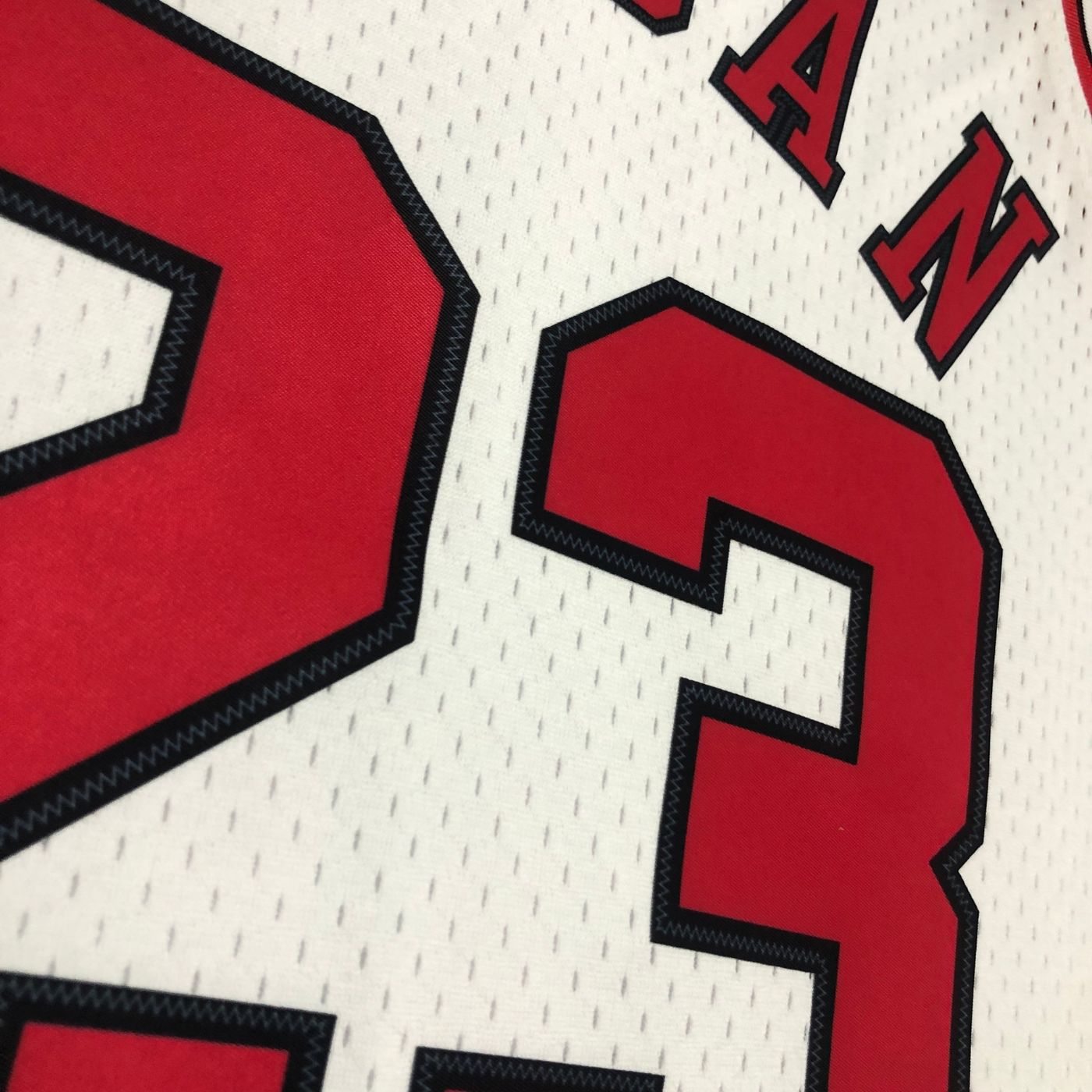 Michael Jordan - Bulls Jersey - Hardwood Classics 1997/98 Swingman Blanca