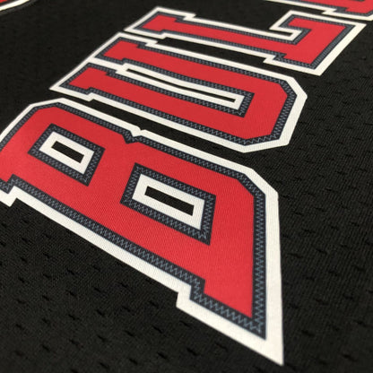 Michael Jordan - Bulls Jersey - Hardwood Classics 1997/98 Swingman Negra