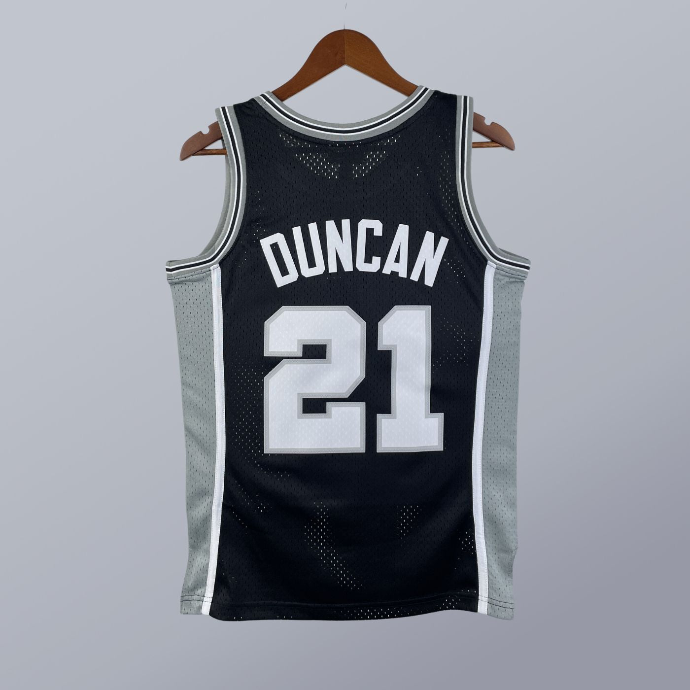 Tim Duncan - Spurs Jersey - Hardwood Classics 1998/99 Swingman Negra